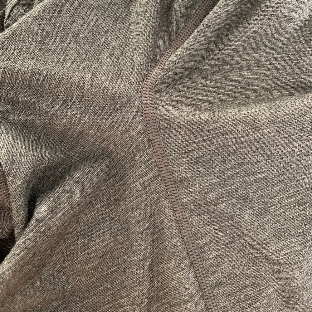 Lululemon Tee - Picture 5 of 10